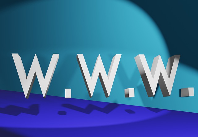 微信小程序?yàn)槭裁床挥肏TML5、CSS，自己搞了個(gè)WXML、WXSS，很多框架用不了，好處一點(diǎn)不知道？